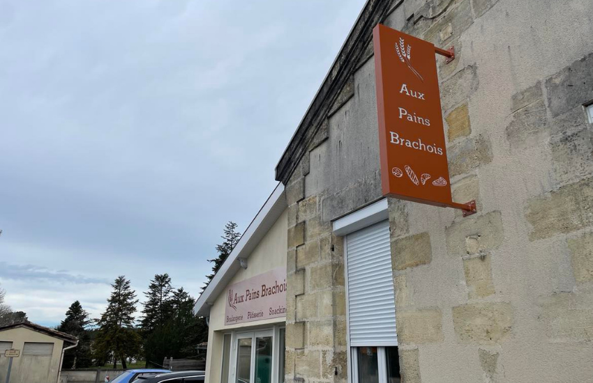 Image d'une enseigne drapeau